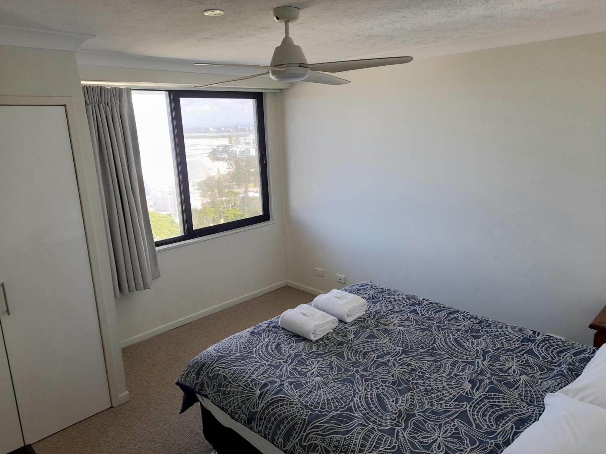 Burgess @ Kings Beach Aparthotel Caloundra