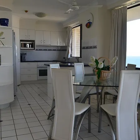 Burgess @ Kings Beach Apartments Caloundra Room photo